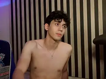 Stripchat Adult Webcam of MikeVoss_