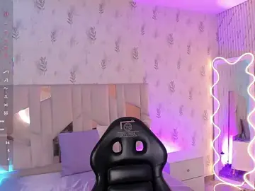 Stripchat Watch Live Sex Cams of CYRUS_TAY