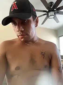 Stripchat Free Porn Cam of HectorSHot