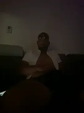 Stripchat Live Sex Cam of Massimoo1995