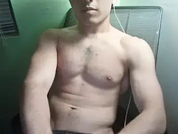 Stripchat Sex Cam of boxer21yearsol