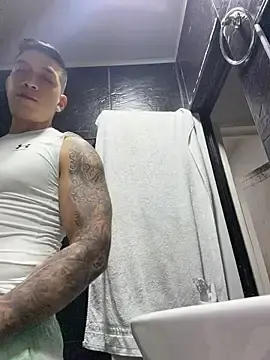 Stripchat Live Porn of OliverWest04