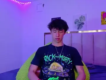 Stripchat Live Sex Cam of Juanmres