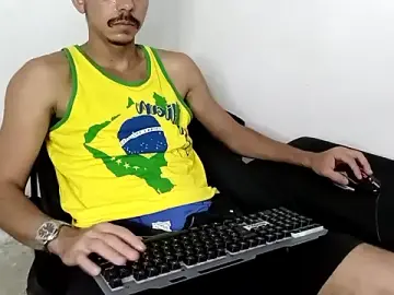 Stripchat Sex Cam of MagrinhoSaradoo
