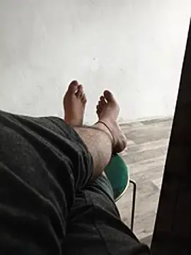 Stripchat Sex Cam of 8inch_hunk19