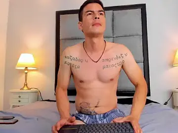 Stripchat Adult Webcam of Axel_wolfe