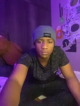 Stripchat Sex Cam of him_slutt
