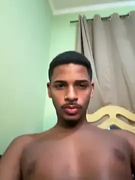 Stripchat Sex Cam of pretin19cm1