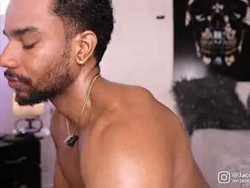 Stripchat Free Porn Cam of Jaycobortiz_