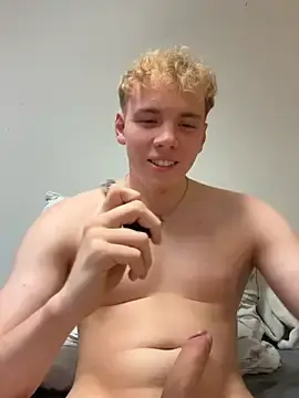 Stripchat Free Live Porn of David_Deluxe_69