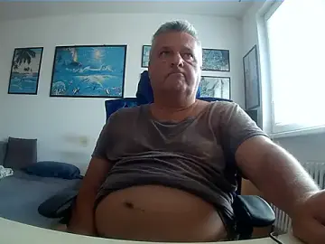 Stripchat Best Webcam of Robert_SK1