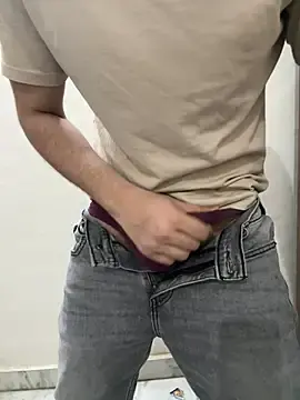 Stripchat Free Live Porn of Ankur_straight