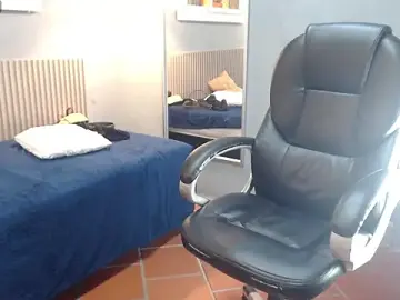 Stripchat Free Porn Cam of maxim_rod
