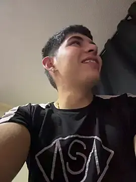 Stripchat Sex Cam of Johan_fire