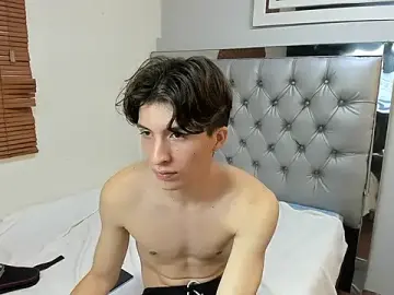 Stripchat Sex Cam of Marcoviolet