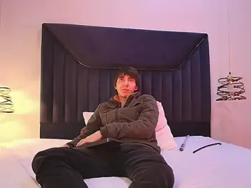 Stripchat Watch Live Sex Cams of JeffBellfort