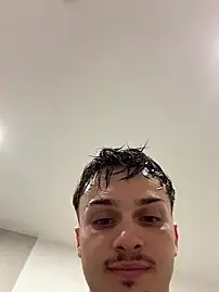 Stripchat Sex Cam of NaplesGuy04