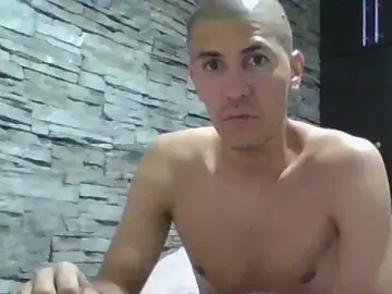 Stripchat Best Webcam of Sexylatin64