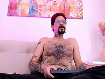 Stripchat Free Porn Cam of Jonathan_Soto