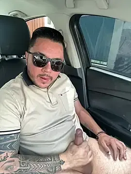 Stripchat Adult Webcam of Diegohernan17