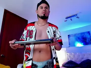 Stripchat Watch Live Sex Cams of dominikvega