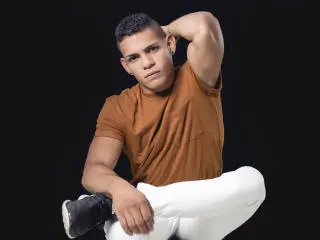 Xlovecam Watch Live Sex Cams of LoganVelasco