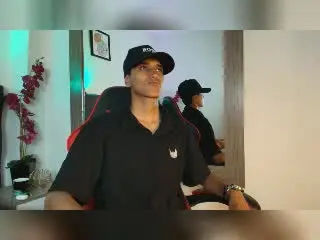 Xlovecam Free Live Porn of AlanColthon