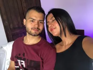 Xlovecam Private Sex Chat of BradAndJenn