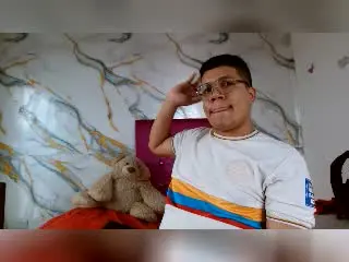 Xlovecam Live Sex of StevenMeggan