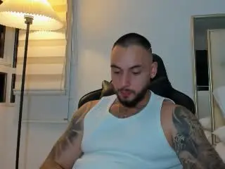 Xlovecam Live Sex Cam of FrankJones