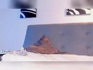 Xlovecam Best Webcam of DrakeWit