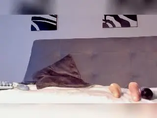 Xlovecam Free Porn Cam of DrakeWit