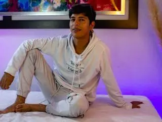 Xlovecam Live Sex Cam of AndressDean