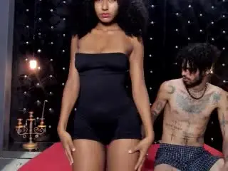 Xlovecam Watch Live Sex Cams of JeniferandBenn