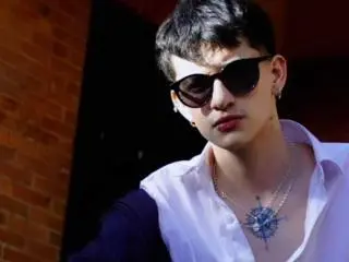 Xlovecam Sex Cam of GabyThoms