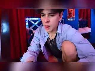 Xlovecam Free Live Porn of LukeHowlandy