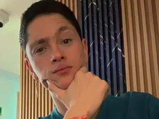 Xlovecam Best live sex cam show of TylerCa