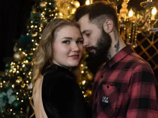 Xlovecam Private Sex Chat of MikeAndAnna