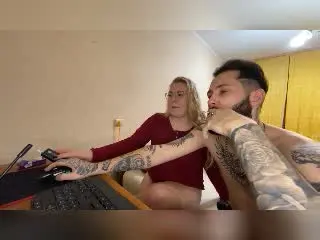 Xlovecam Watch Live Sex Cams of MikeAndAnna