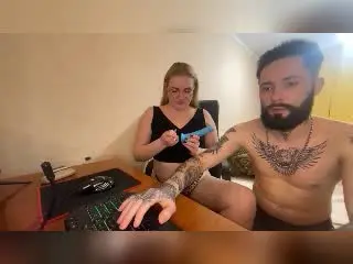 Xlovecam Live Sex of MikeAndAnna