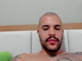 Xlovecam Sex Chat of MedellynDark