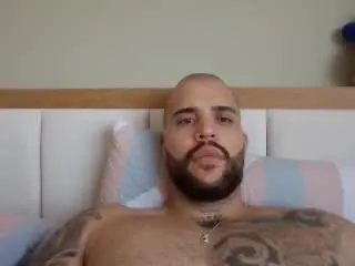 Xlovecam Free Live Porn of MedellynDark