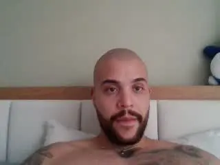 Xlovecam Watch Live Sex Cams of MedellynDark