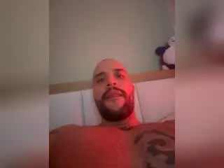 Xlovecam Free Porn Cam of MedellynDark