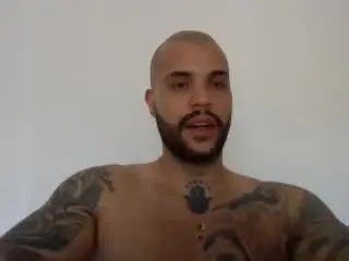 Xlovecam Free Porn Cam of MedellynDark