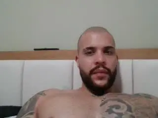 Xlovecam Live Sex of MedellynDark