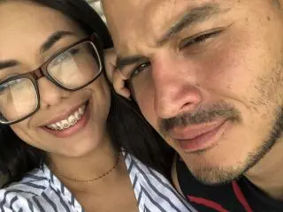 Xlovecam Adult Webcam of MikeAndLunaa