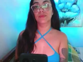 Xlovecam Adult Video Chat of MikeAndLunaa