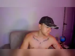 Xlovecam Watch Live Sex Cams of JamesColtt