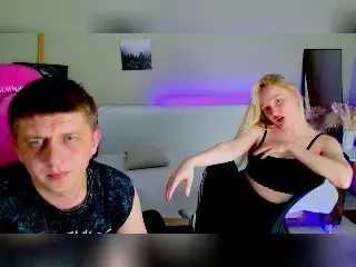 Xlovecam Adult Webcams of ShawtyMiaAndJack